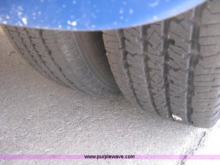 image for item D8366 1998 Ford E350 Eldorado transit bus