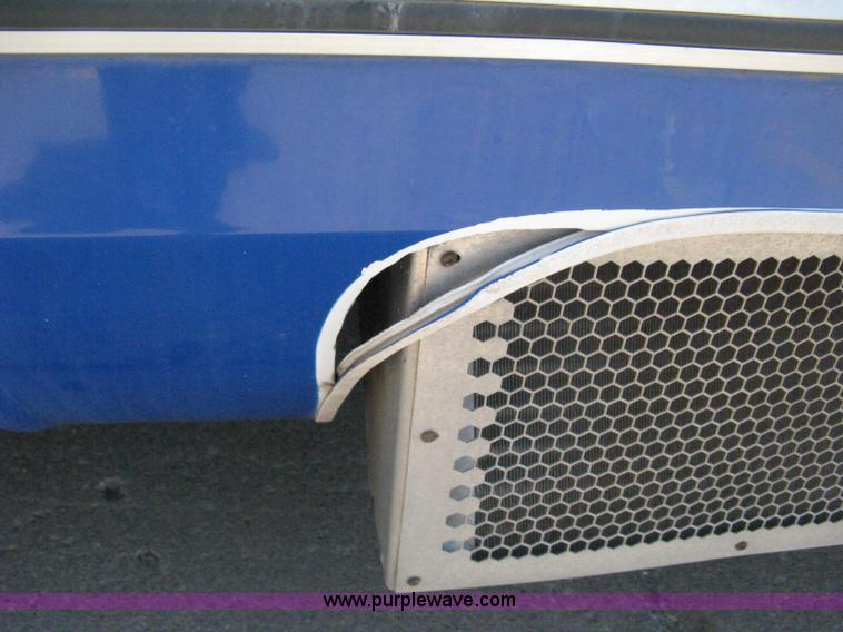 image for item D8366 1998 Ford E350 Eldorado transit bus