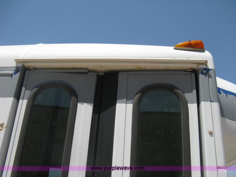 image for item D8366 1998 Ford E350 Eldorado transit bus