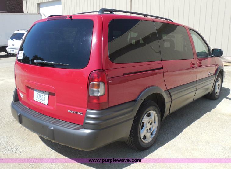 image for item D8385 2001 Pontiac Montana minivan
