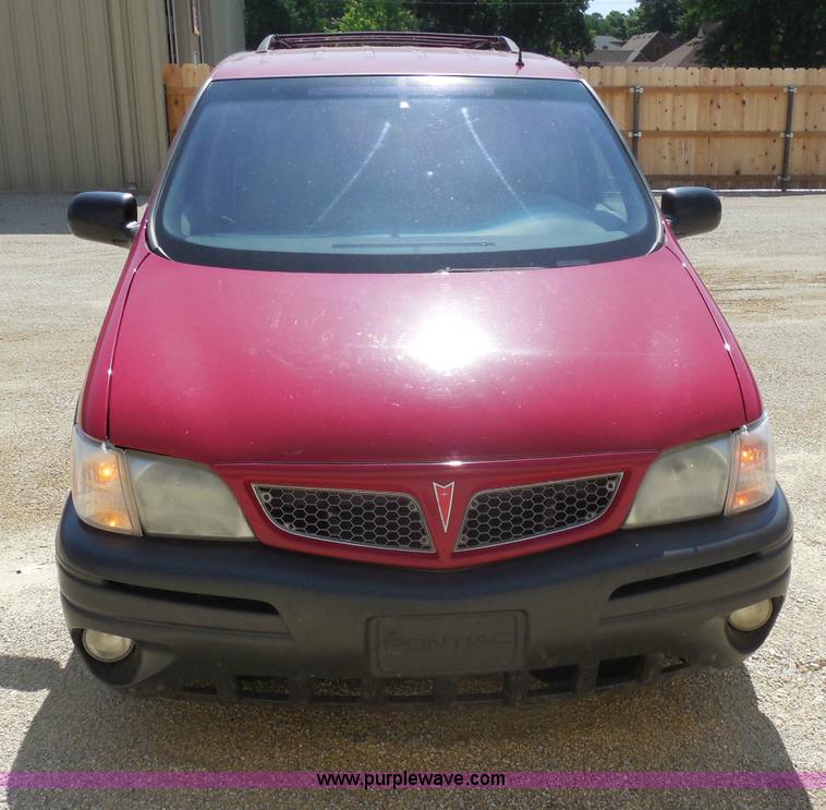 image for item D8385 2001 Pontiac Montana minivan