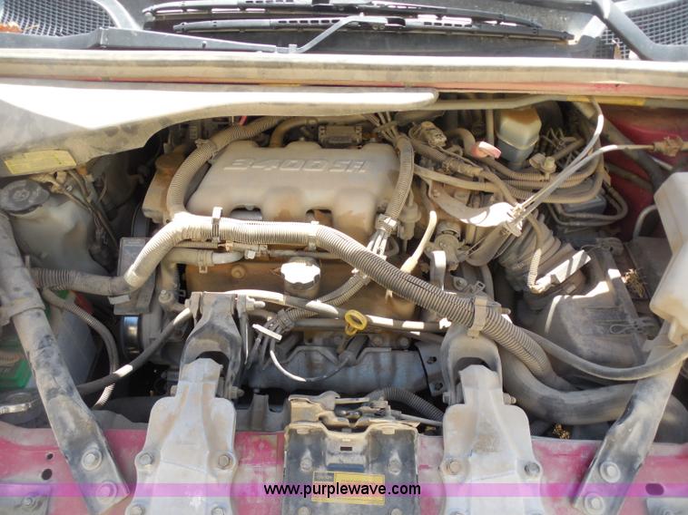 image for item D8385 2001 Pontiac Montana minivan