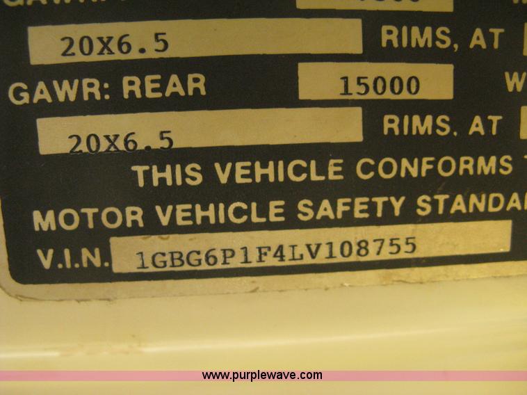 image for item D8386 1990 Chevrolet 60 Blue Bird school bus