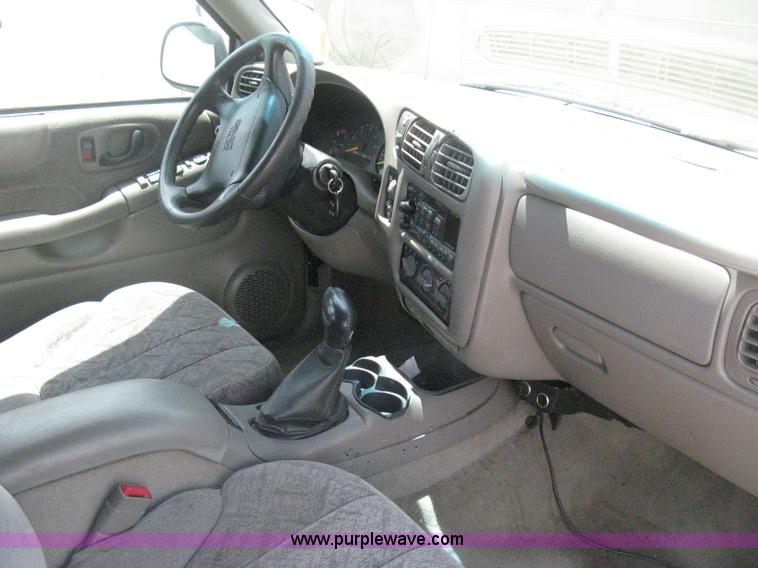 image for item D8390 1998 GMC Jimmy SL SUV