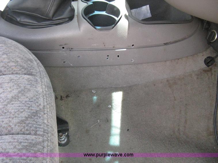 image for item D8390 1998 GMC Jimmy SL SUV