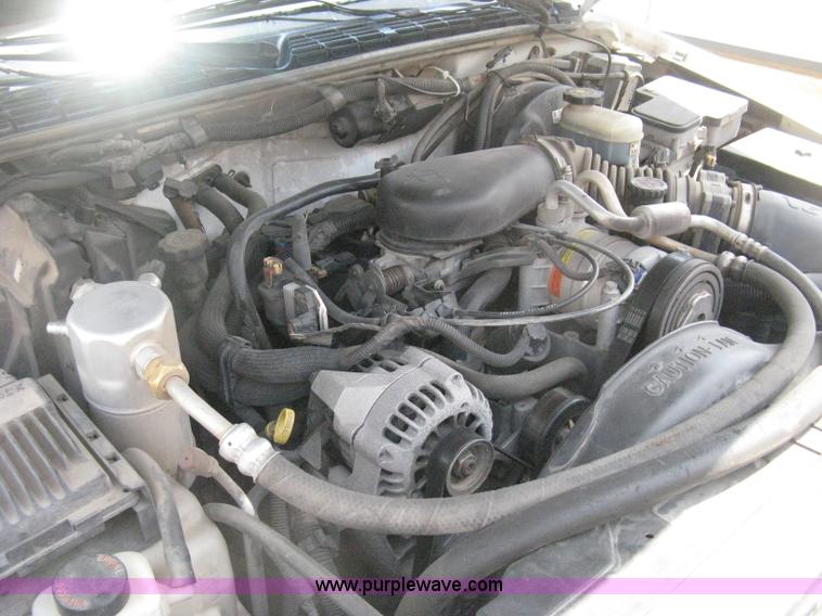 image for item D8390 1998 GMC Jimmy SL SUV