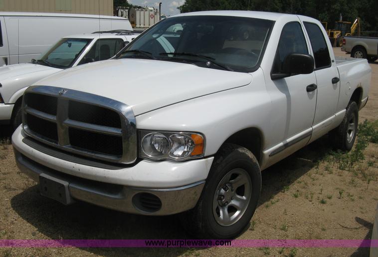 image for item D8391 2002 Dodge Ram 1500 SLT Quad Cab pickup truck