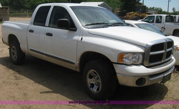 image for item D8391 2002 Dodge Ram 1500 SLT Quad Cab pickup truck