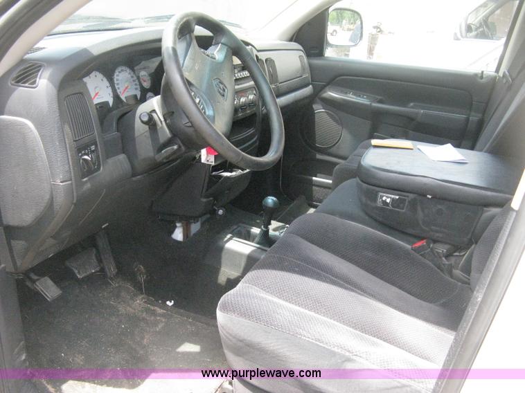 image for item D8391 2002 Dodge Ram 1500 SLT Quad Cab pickup truck