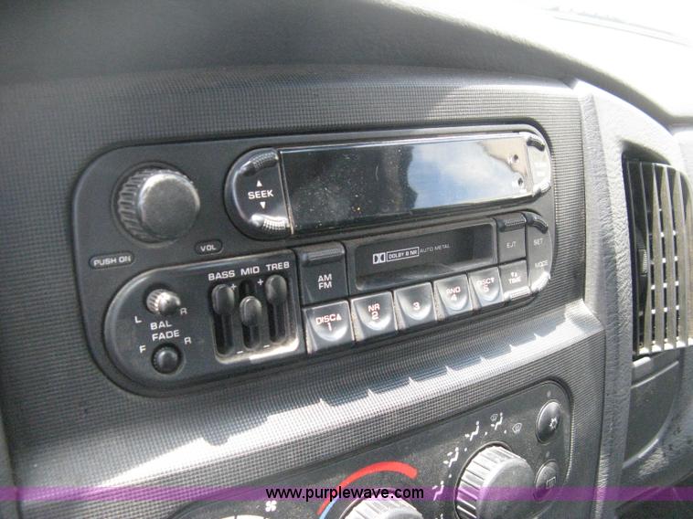 image for item D8391 2002 Dodge Ram 1500 SLT Quad Cab pickup truck