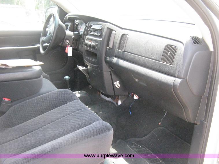 image for item D8391 2002 Dodge Ram 1500 SLT Quad Cab pickup truck