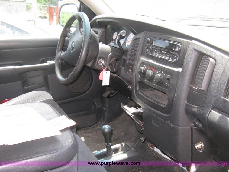 image for item D8391 2002 Dodge Ram 1500 SLT Quad Cab pickup truck