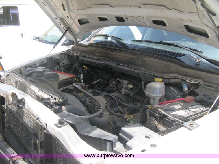 image for item D8391 2002 Dodge Ram 1500 SLT Quad Cab pickup truck