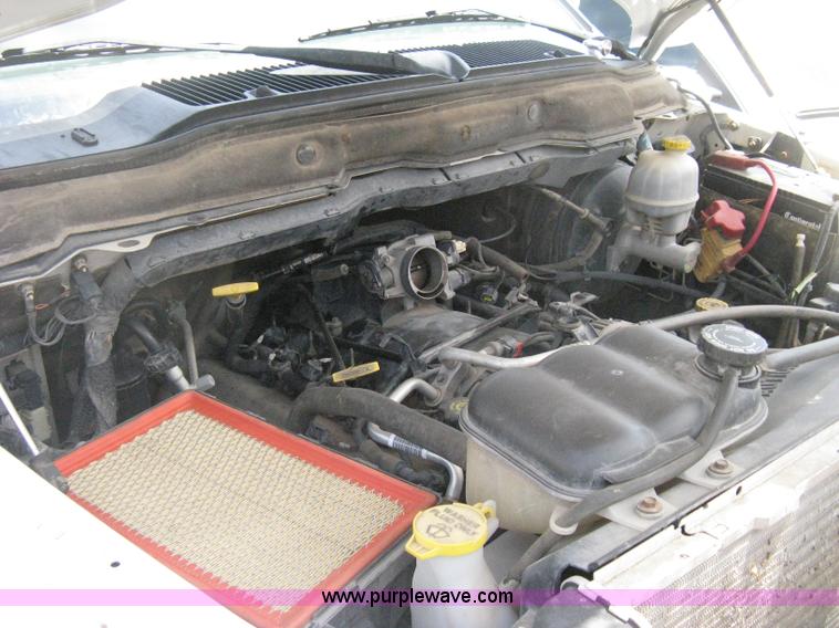 image for item D8391 2002 Dodge Ram 1500 SLT Quad Cab pickup truck