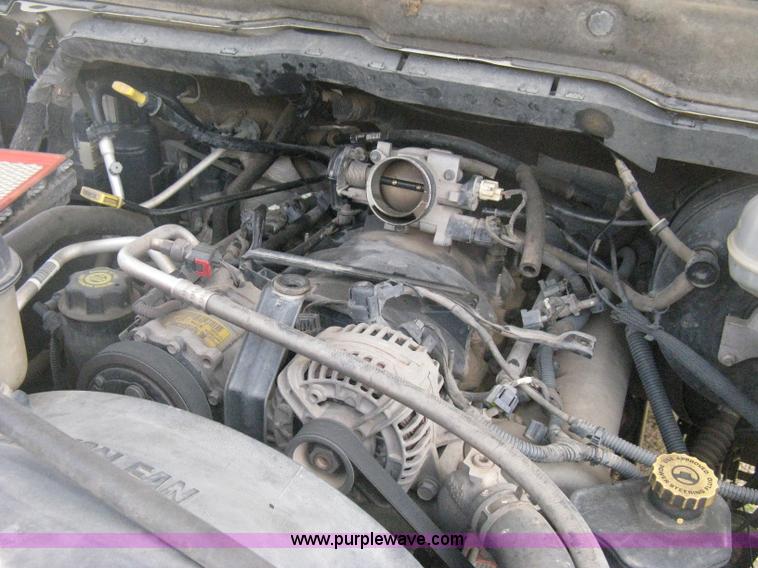 image for item D8391 2002 Dodge Ram 1500 SLT Quad Cab pickup truck