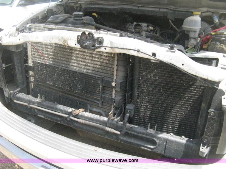 image for item D8391 2002 Dodge Ram 1500 SLT Quad Cab pickup truck