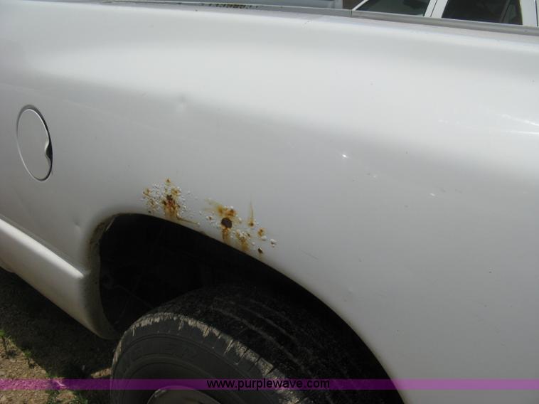 image for item D8391 2002 Dodge Ram 1500 SLT Quad Cab pickup truck