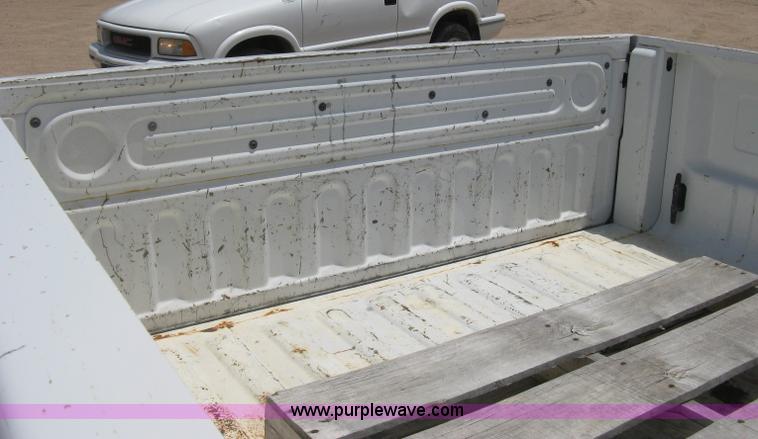 image for item D8391 2002 Dodge Ram 1500 SLT Quad Cab pickup truck