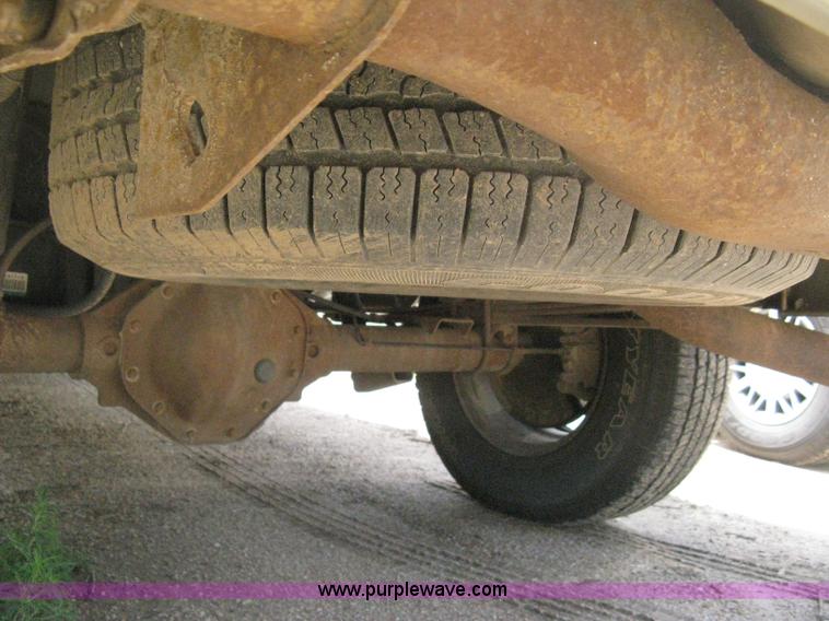 image for item D8391 2002 Dodge Ram 1500 SLT Quad Cab pickup truck