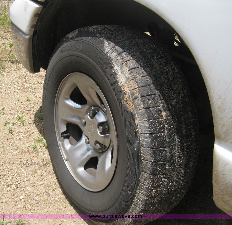 image for item D8391 2002 Dodge Ram 1500 SLT Quad Cab pickup truck