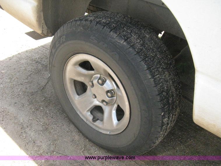 image for item D8391 2002 Dodge Ram 1500 SLT Quad Cab pickup truck