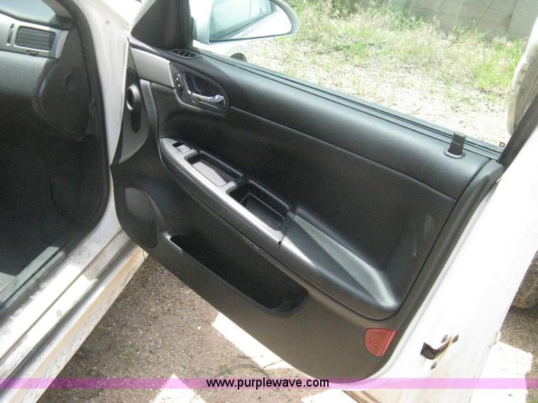 image for item D8392 2009 Chevrolet Impala Police