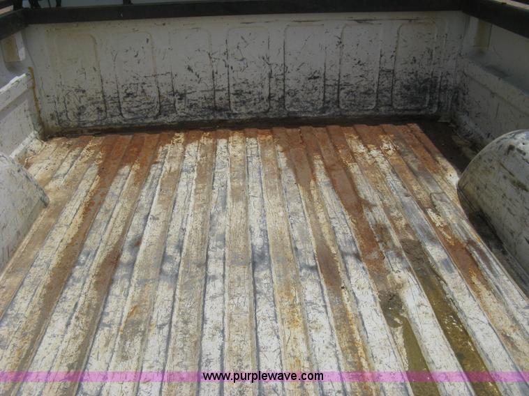 image for item D8393 1994 Chevrolet 1500 Extended Cab pickup truck