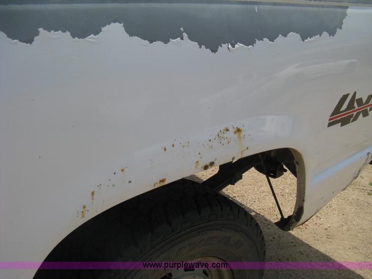 image for item D8393 1994 Chevrolet 1500 Extended Cab pickup truck