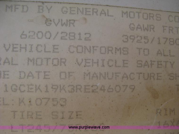 image for item D8393 1994 Chevrolet 1500 Extended Cab pickup truck