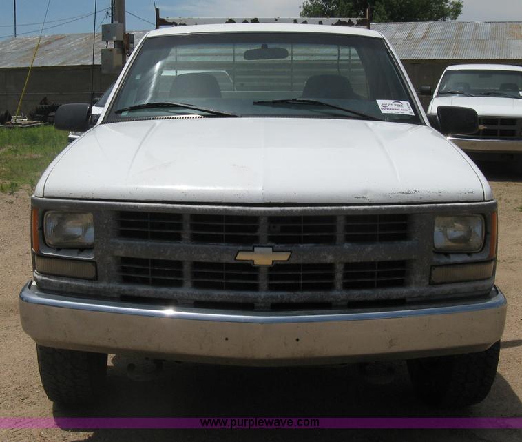 image for item D8394 1998 Chevrolet Cheyenne 2500 pickup truck