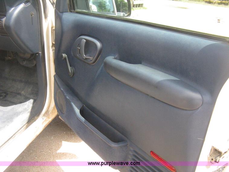 image for item D8394 1998 Chevrolet Cheyenne 2500 pickup truck