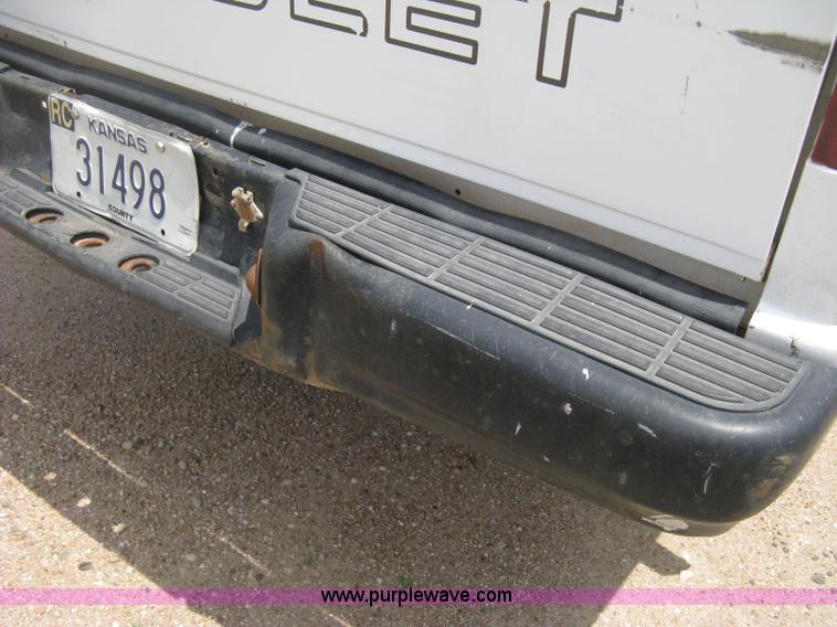 image for item D8394 1998 Chevrolet Cheyenne 2500 pickup truck