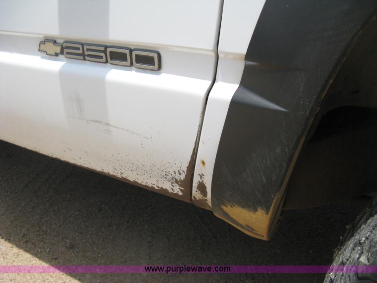 image for item D8394 1998 Chevrolet Cheyenne 2500 pickup truck