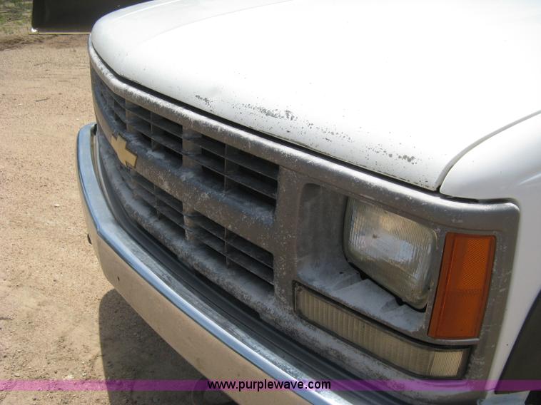 image for item D8394 1998 Chevrolet Cheyenne 2500 pickup truck