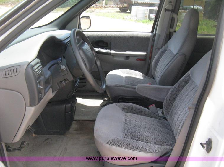 image for item D8395 1997 Chevrolet Venture minivan