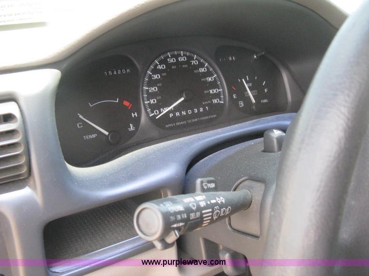 image for item D8395 1997 Chevrolet Venture minivan