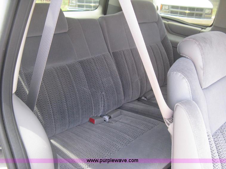 image for item D8395 1997 Chevrolet Venture minivan