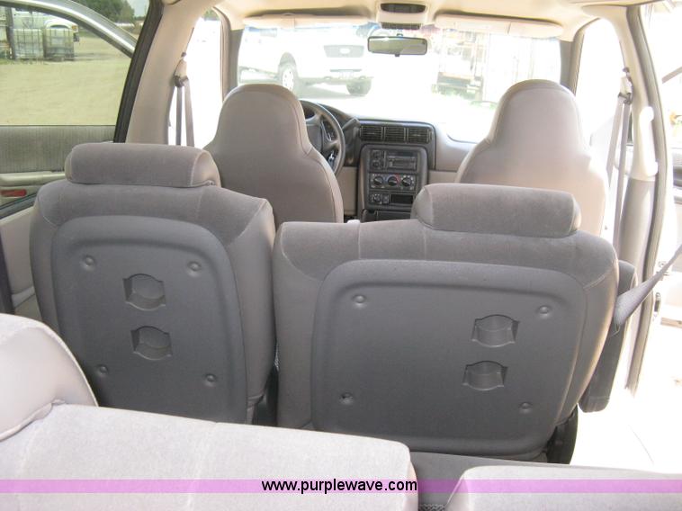 image for item D8395 1997 Chevrolet Venture minivan