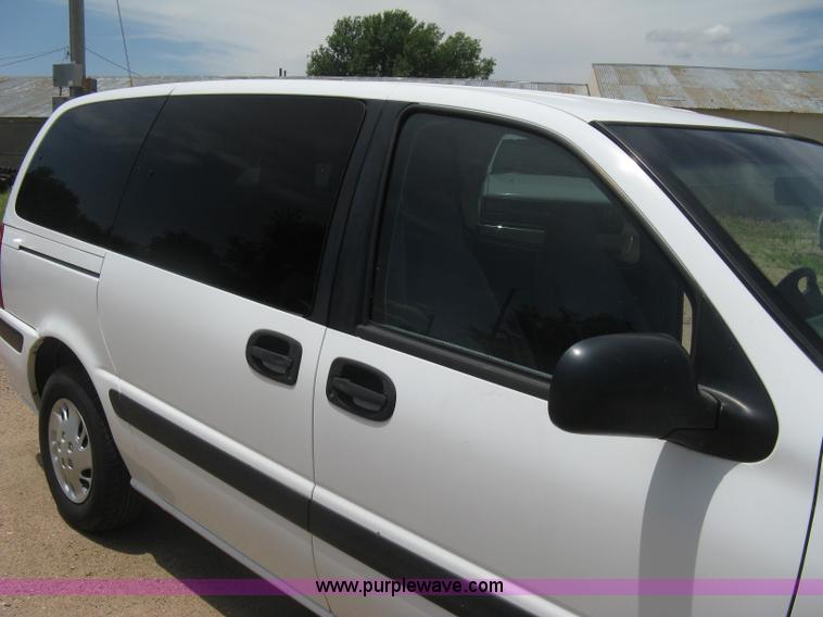 image for item D8395 1997 Chevrolet Venture minivan