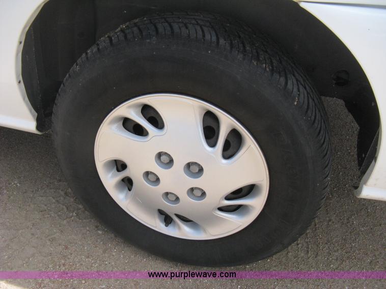 image for item D8395 1997 Chevrolet Venture minivan