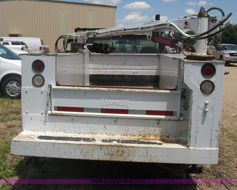 image for item D8396 1996 GMC Sierra 3500 SL digger derrick truck