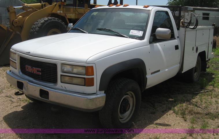 image for item D8396 1996 GMC Sierra 3500 SL digger derrick truck