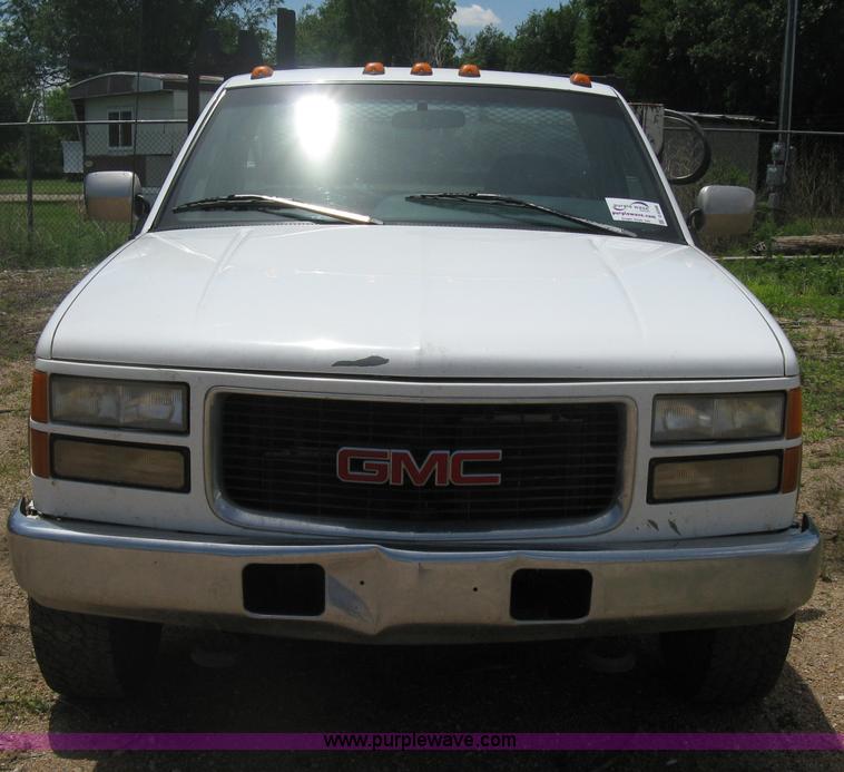 image for item D8396 1996 GMC Sierra 3500 SL digger derrick truck