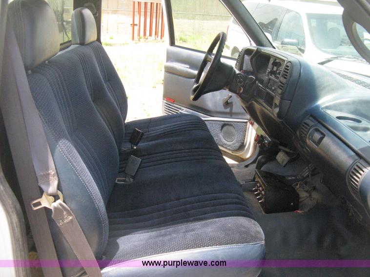 image for item D8396 1996 GMC Sierra 3500 SL digger derrick truck