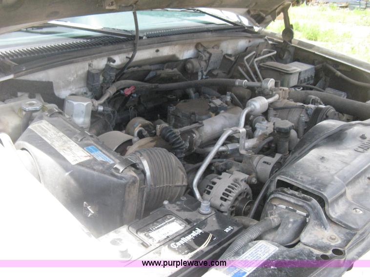 image for item D8396 1996 GMC Sierra 3500 SL digger derrick truck