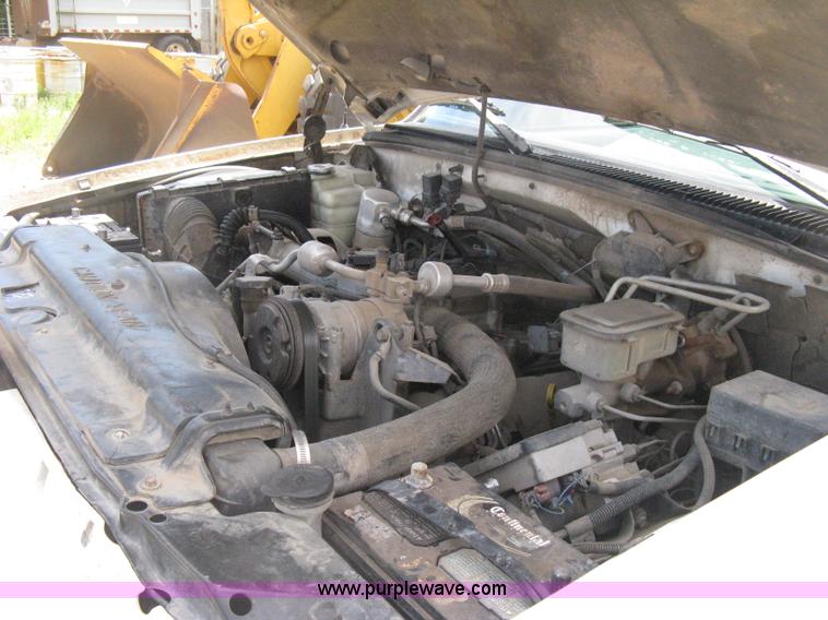 image for item D8396 1996 GMC Sierra 3500 SL digger derrick truck