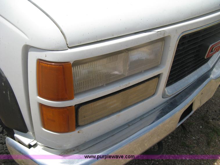 image for item D8396 1996 GMC Sierra 3500 SL digger derrick truck