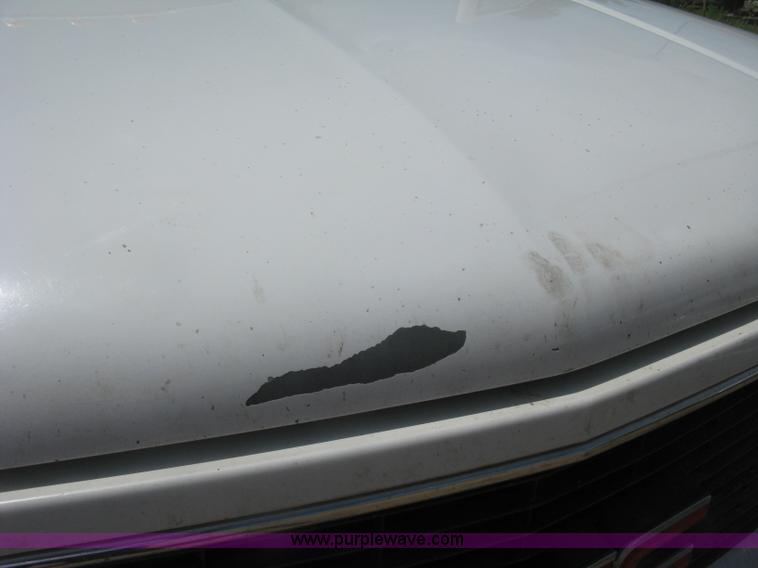 image for item D8396 1996 GMC Sierra 3500 SL digger derrick truck