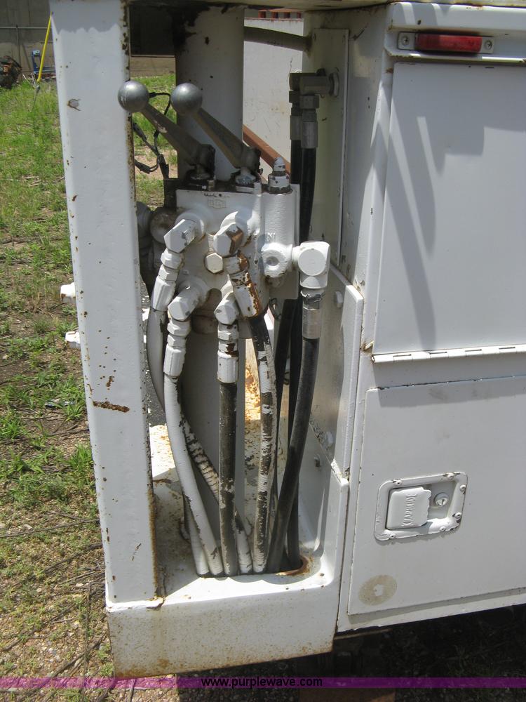 image for item D8396 1996 GMC Sierra 3500 SL digger derrick truck