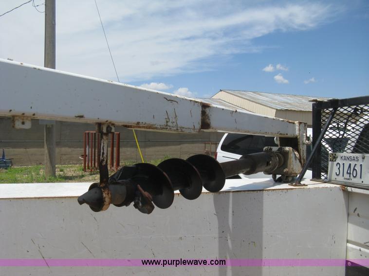 image for item D8396 1996 GMC Sierra 3500 SL digger derrick truck